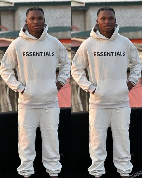 Ensemble de survêtement "Essentials"