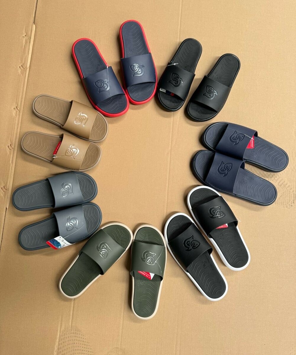 Claquettes confortables hommes