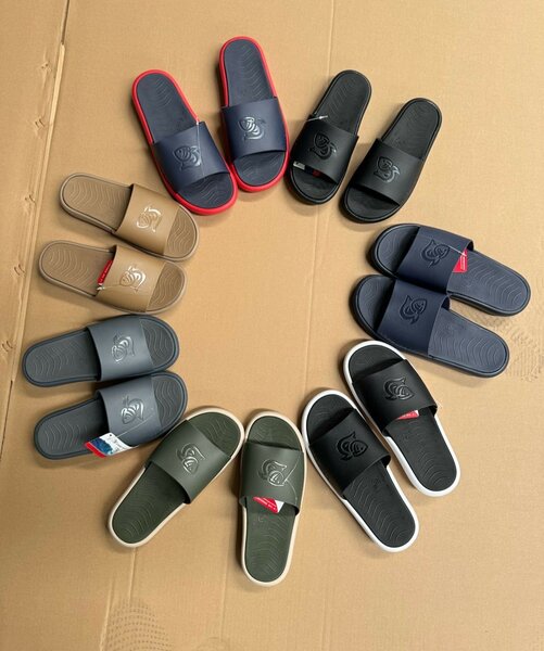 Claquettes confortables hommes