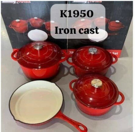 Set of pots and pans