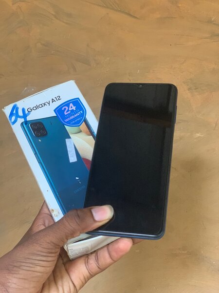 Samsung A12
