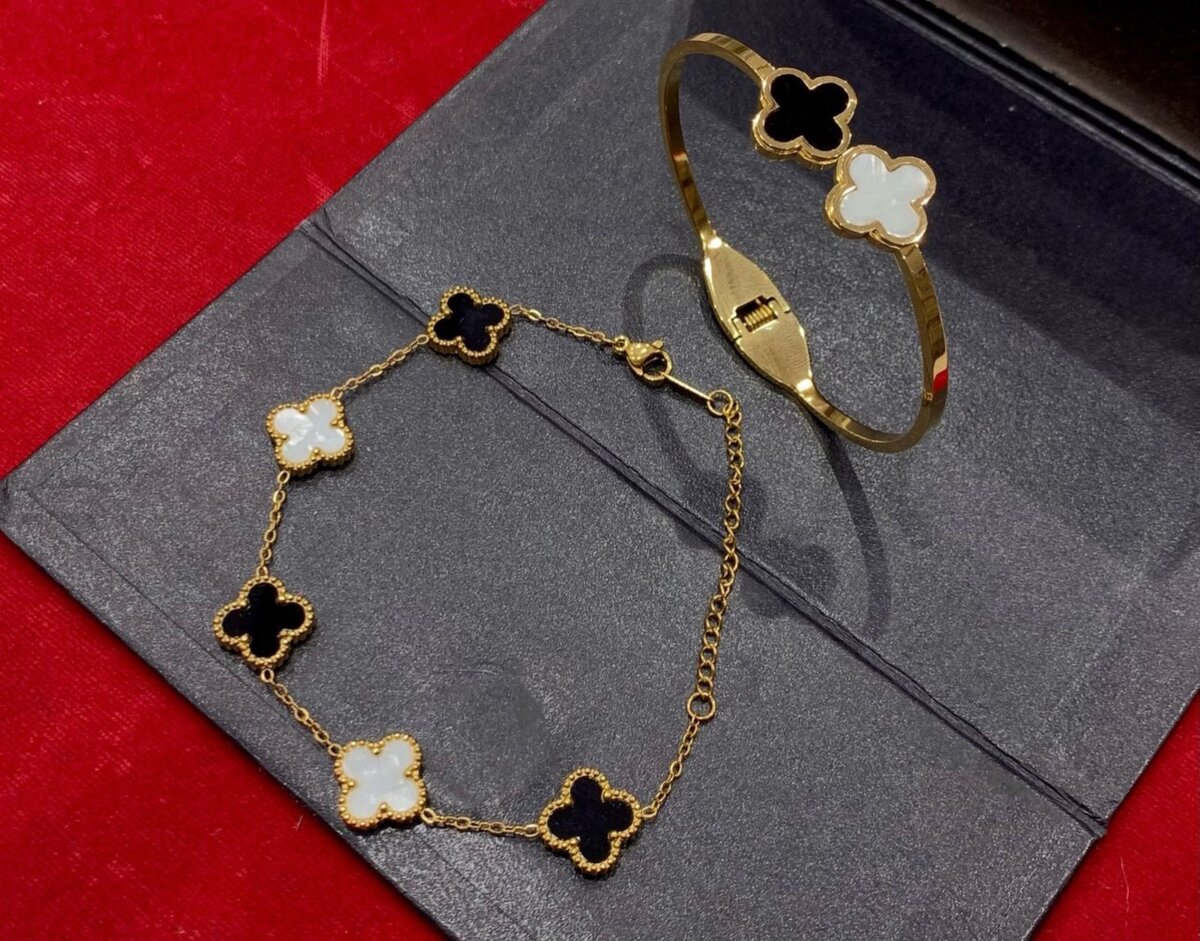 Trendy Set of bracelet and handcuff