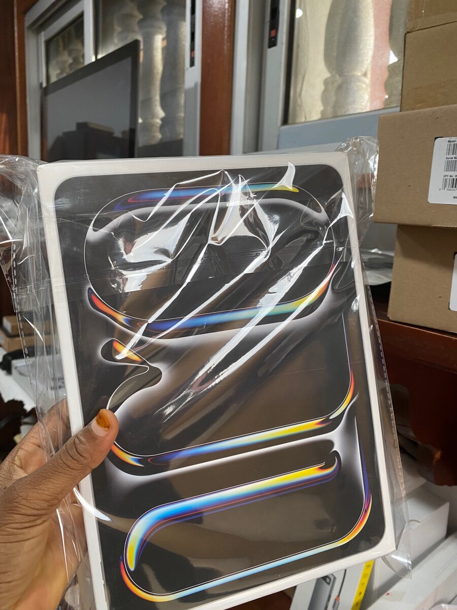 2024 11" iPad Pro M4 Wi-Fi + Cellular 256GB