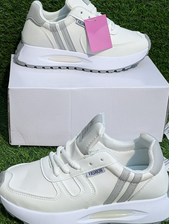 Ladies sneakers