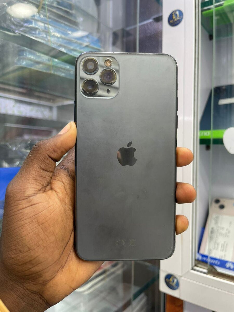 iPhone 11 pro max 64g