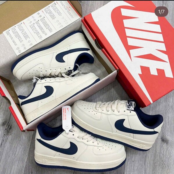 NIKE AIRFORCE CLASSIC