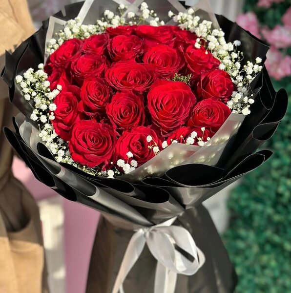 Red roses bouquet