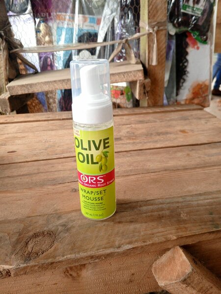 Mousse coiffante à l'huile d'olive