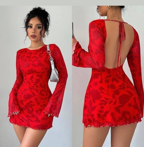 Robe courte florale élégante