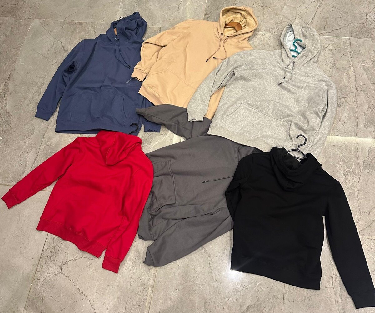 Sweat-shirts à capuche colorés