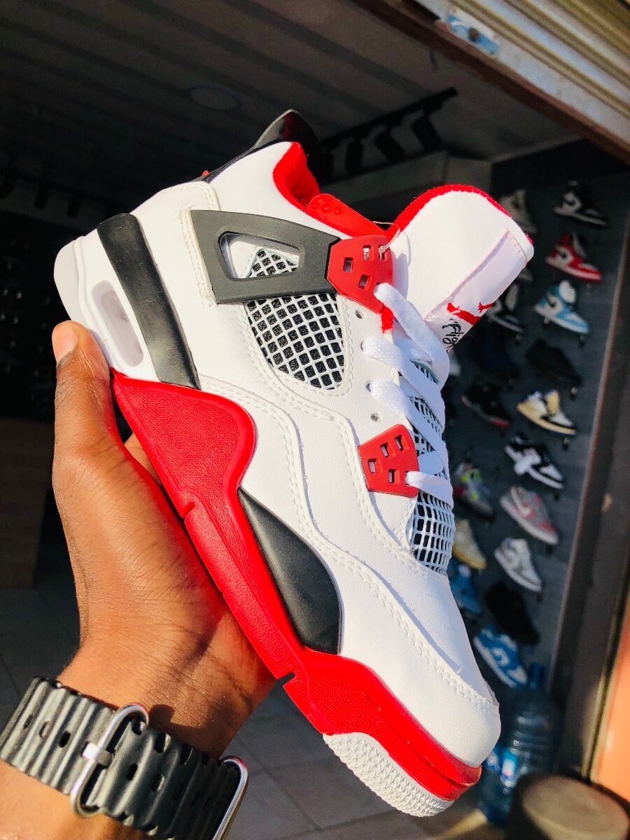 Jordan 4