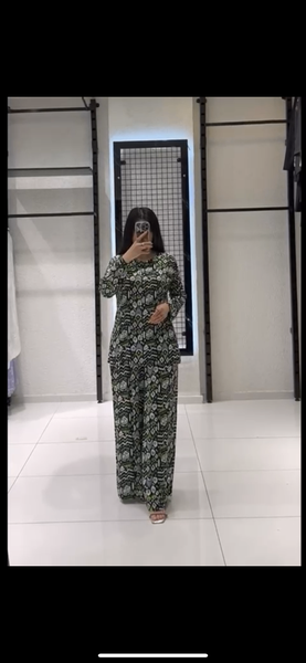 3pc set. Top, pants & net vest