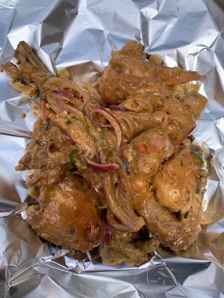 Poulet à l'étouffée épicé