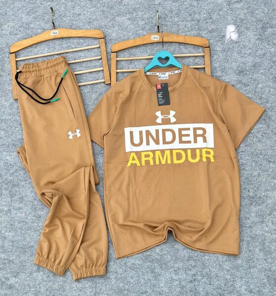 Ensemble de sport Under Armdu