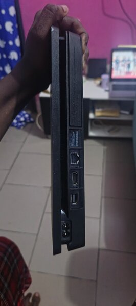 Console PS4 slim 500G