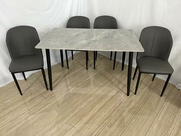 Ensemble Table et Chaises Moderne