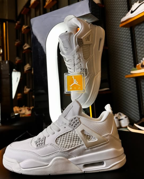 White Nike Jordan