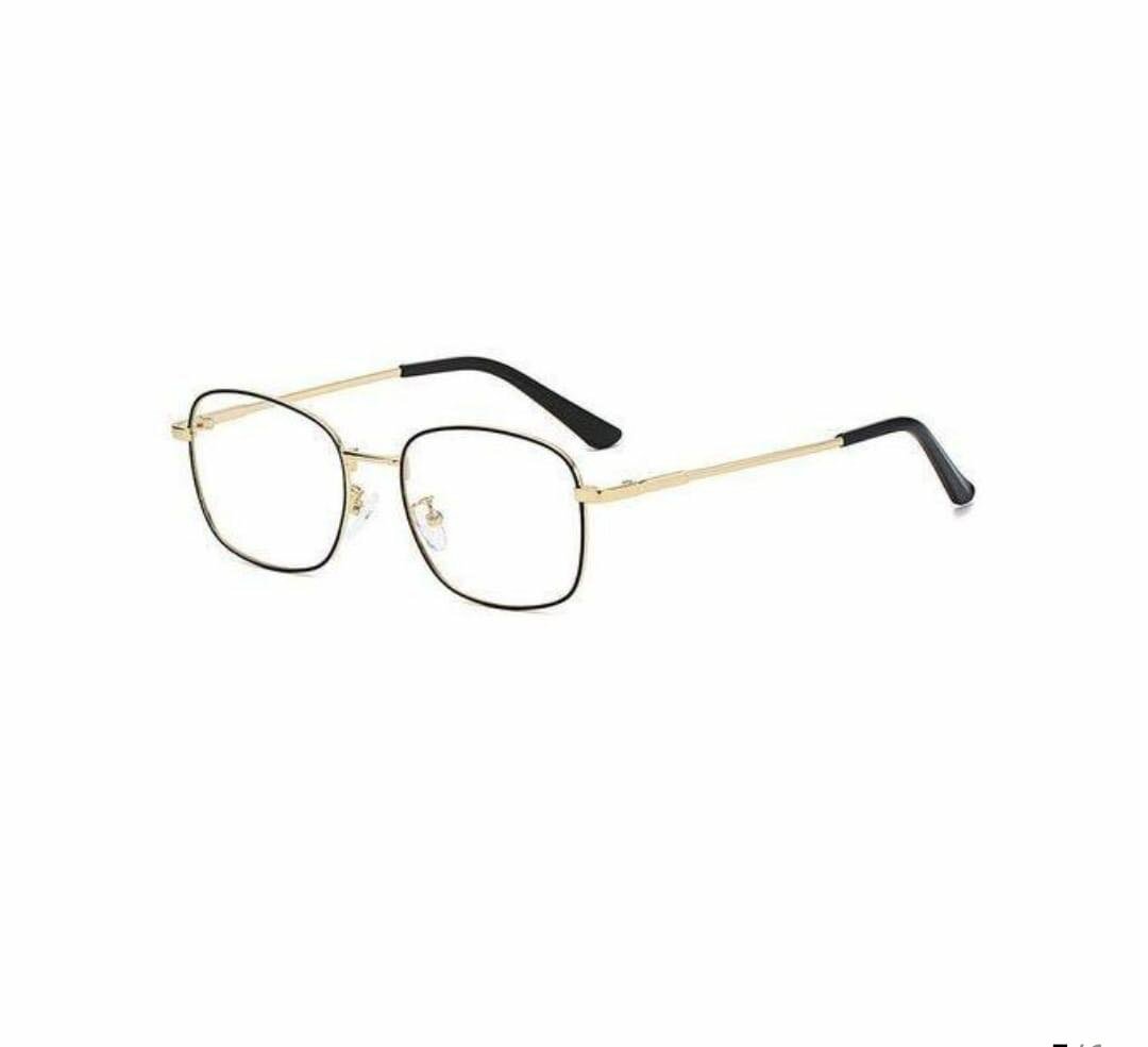 Lunettes carrées élégantes