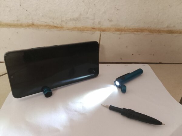 3 Stylos multifonctions - LED