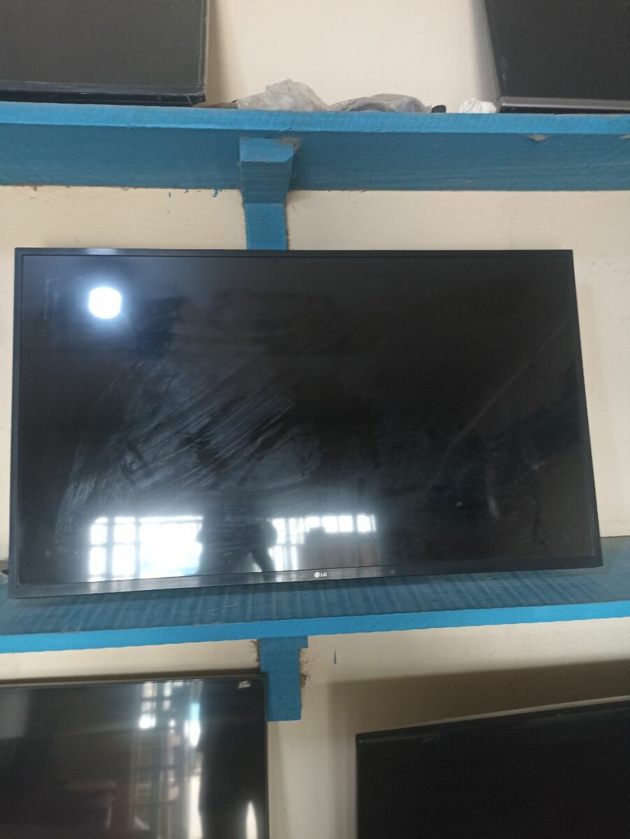 Téléviseur LED Full HD