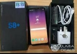 Samsung galaxy s8+ plus 128Go double sim original neuf scell