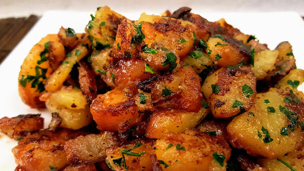 Pommes de terre rôties savoureuses