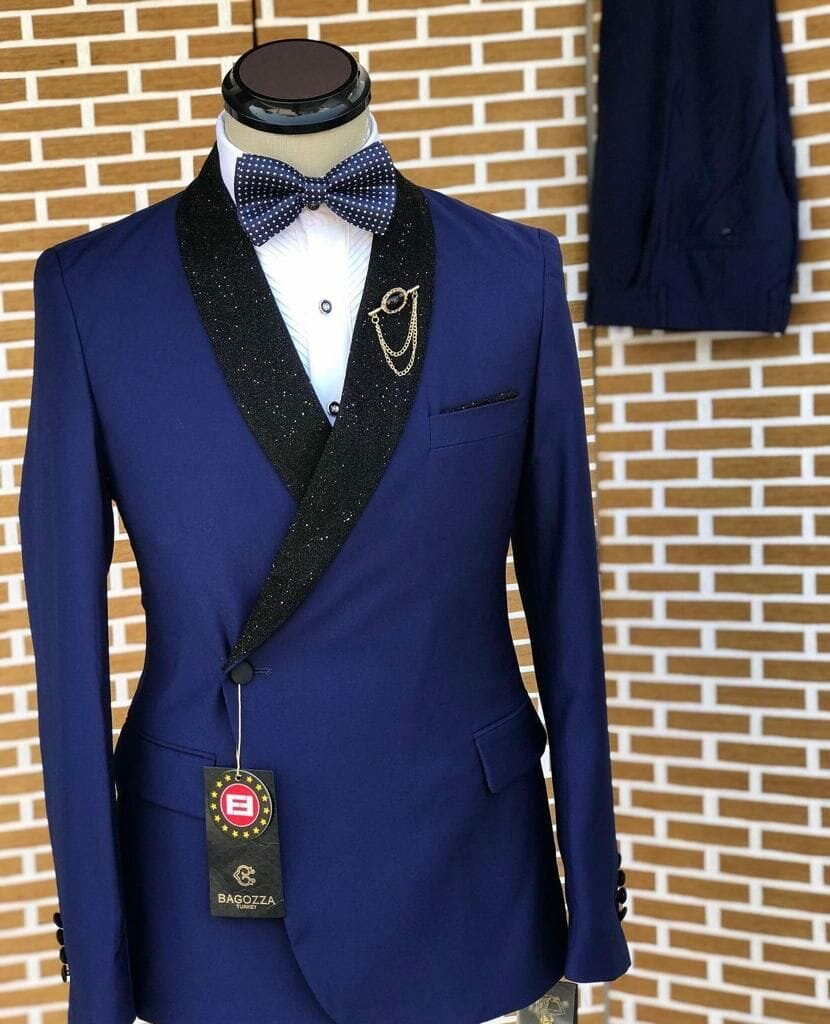 blue men's suit