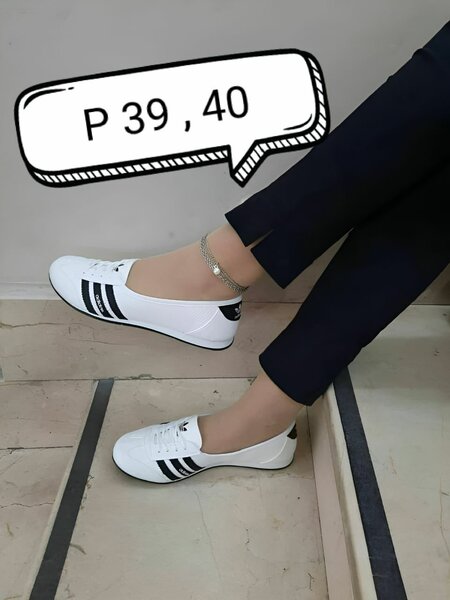 Chaussures fermées plates pour Femmes