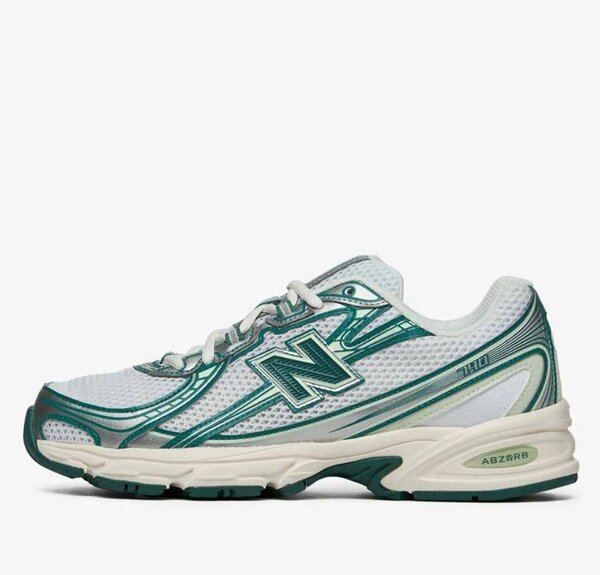 New Balance 740