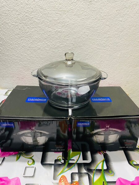 Soupière (casserole) en verre