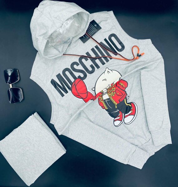 UNIQUE UK ARMLESS SWEATER