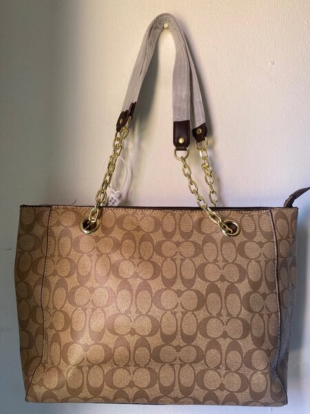 Coach never full bag