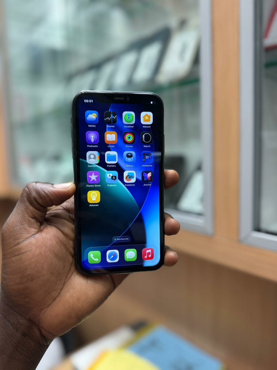 11 simple 64Go sans ID