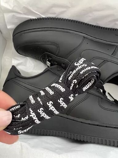 All-Black Supreme Low Classic