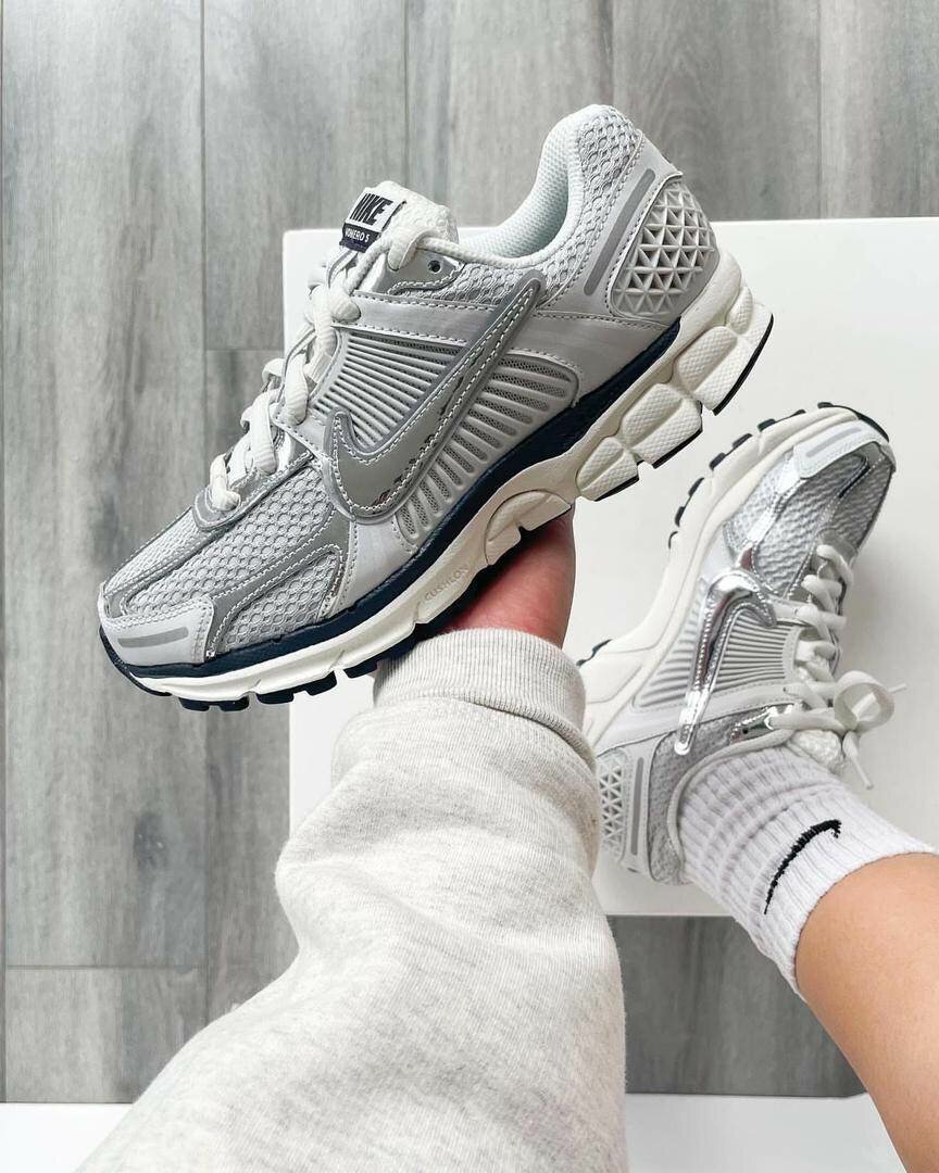 Baskets Nike Vomero unisexes