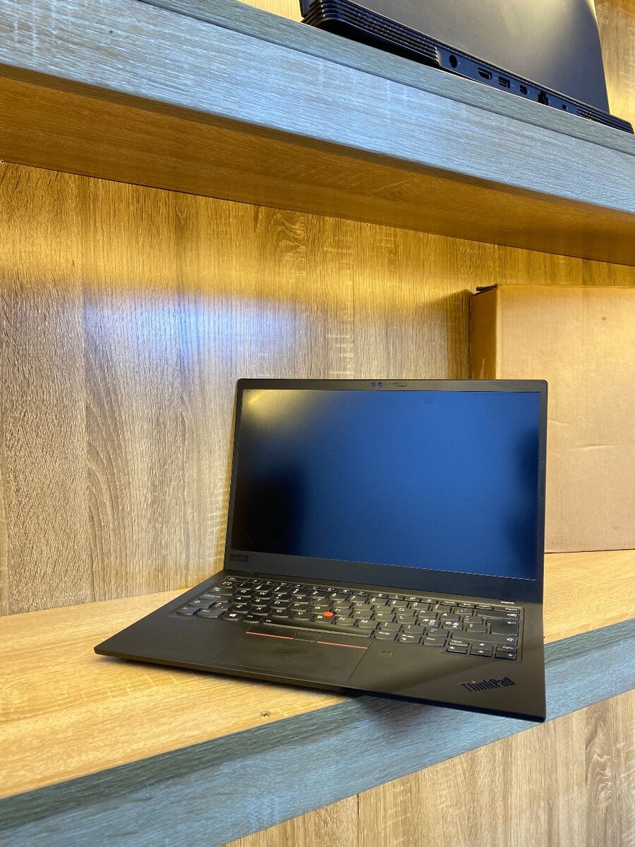 Lenovo ThinkPad X1 Carbon