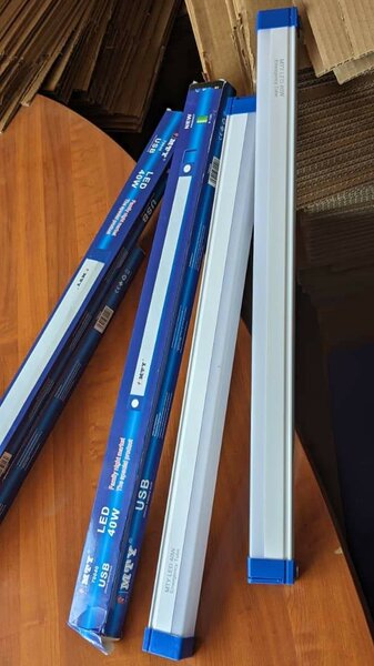 Rechargeable tube lights