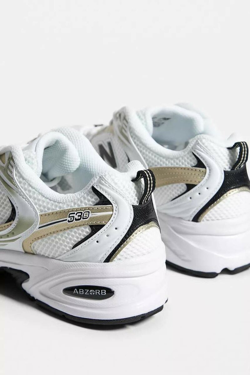 New Balance 530 dans carton