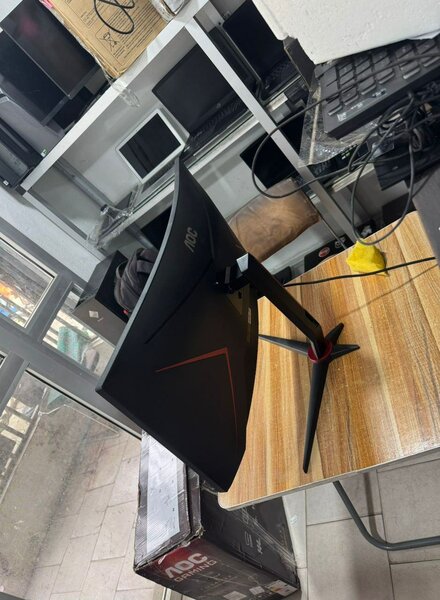 AOC Moniteur Gaming Courbé