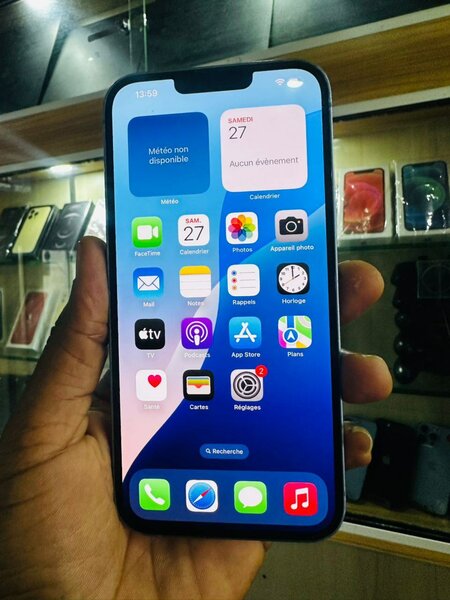 iPhone 13 simple