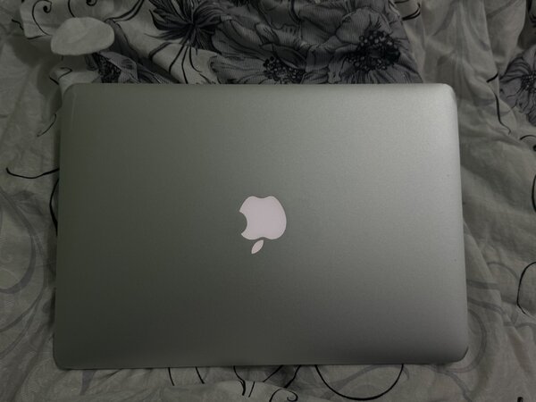 MacBook Air (13-inch, Early 2015)