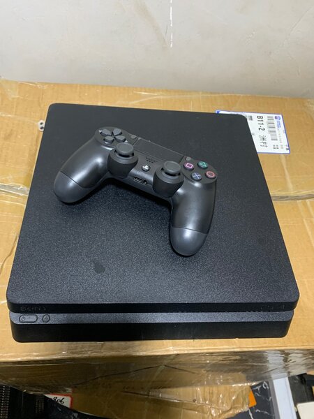 PlayStation 4 slim
