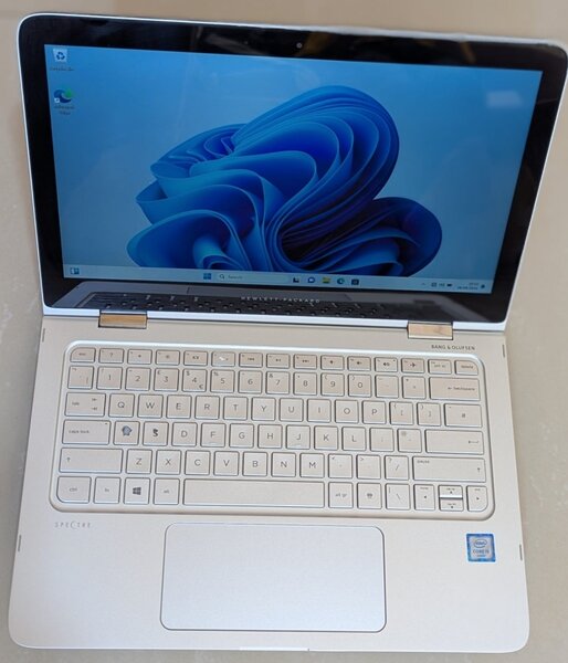 EXCELLENT CONDITION HP Spectre Pro x360 G2