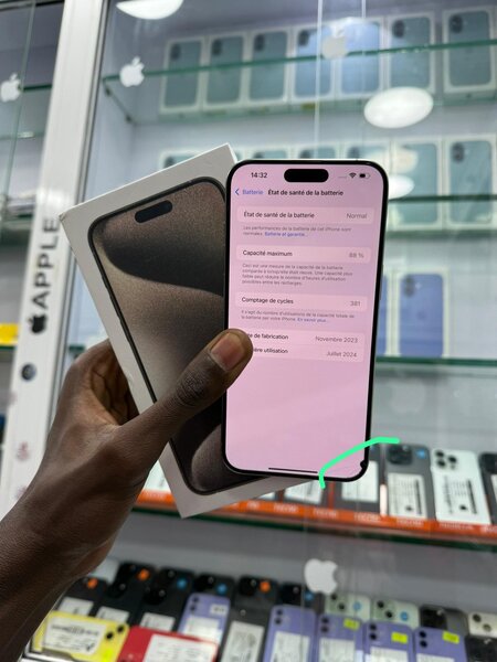 Disponible 15 Pro max 256go