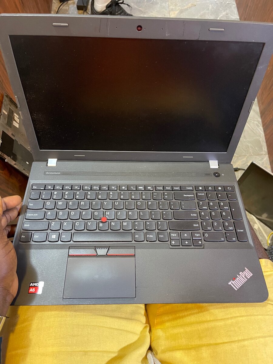 Lenovo thinkpad E555