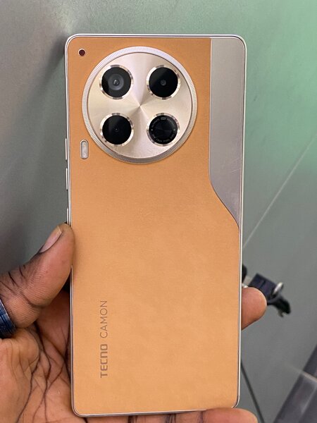 Tecno Camon 30