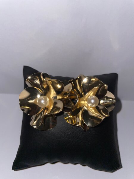 Boucles d'oreilles florales dorées