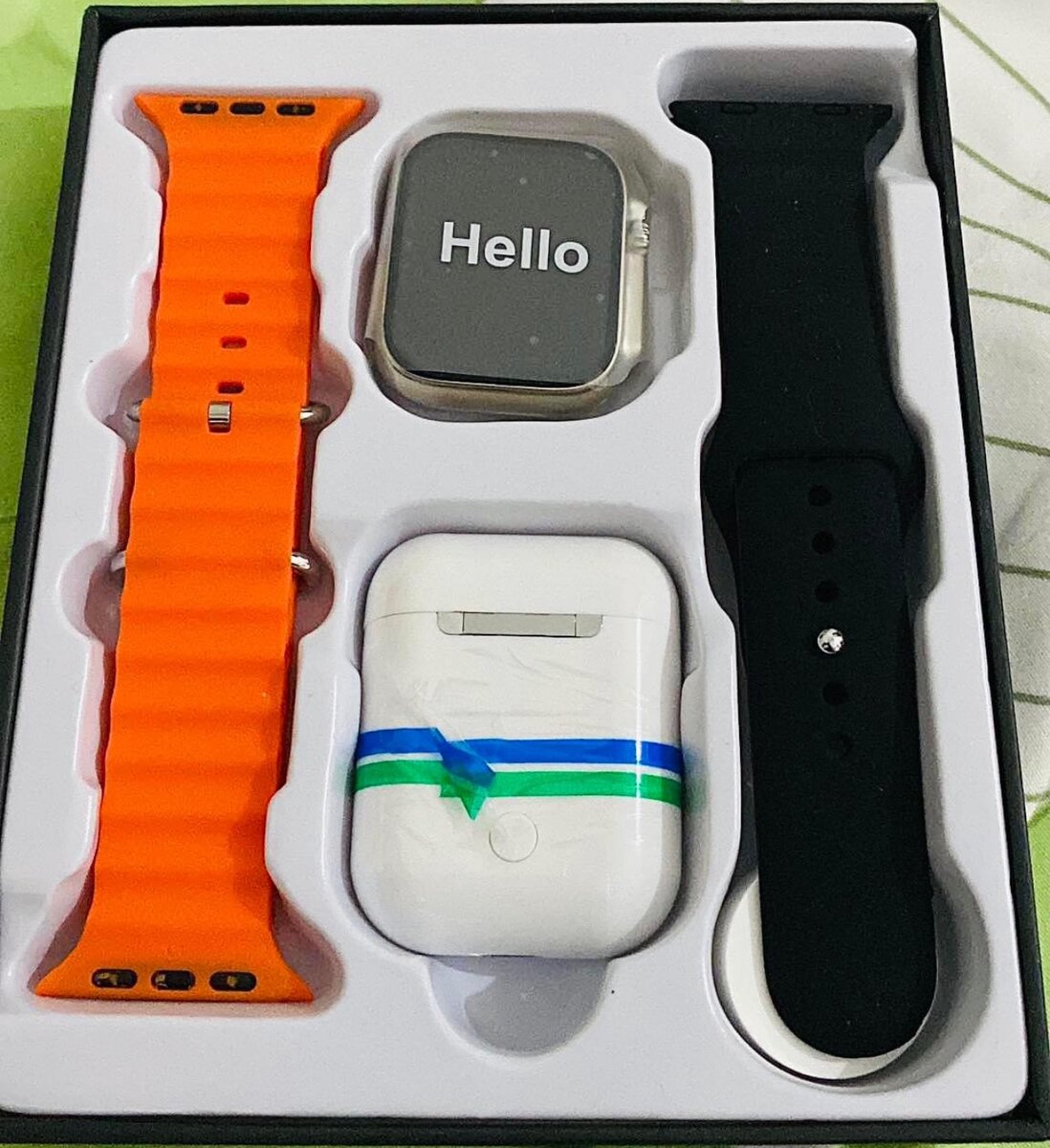 Montre connectée accompagné d’écouteurs sans fil