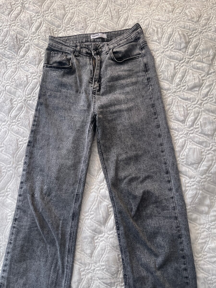 Джинсы прямого кроя