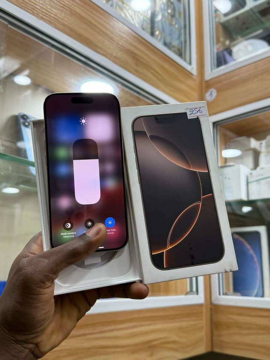 iPhone 16pro 256giga CE